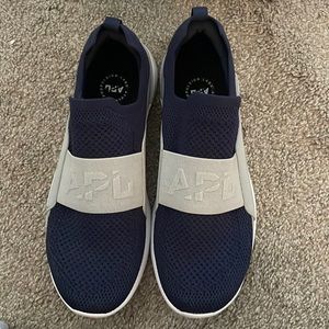 APL NAVY SHOES
